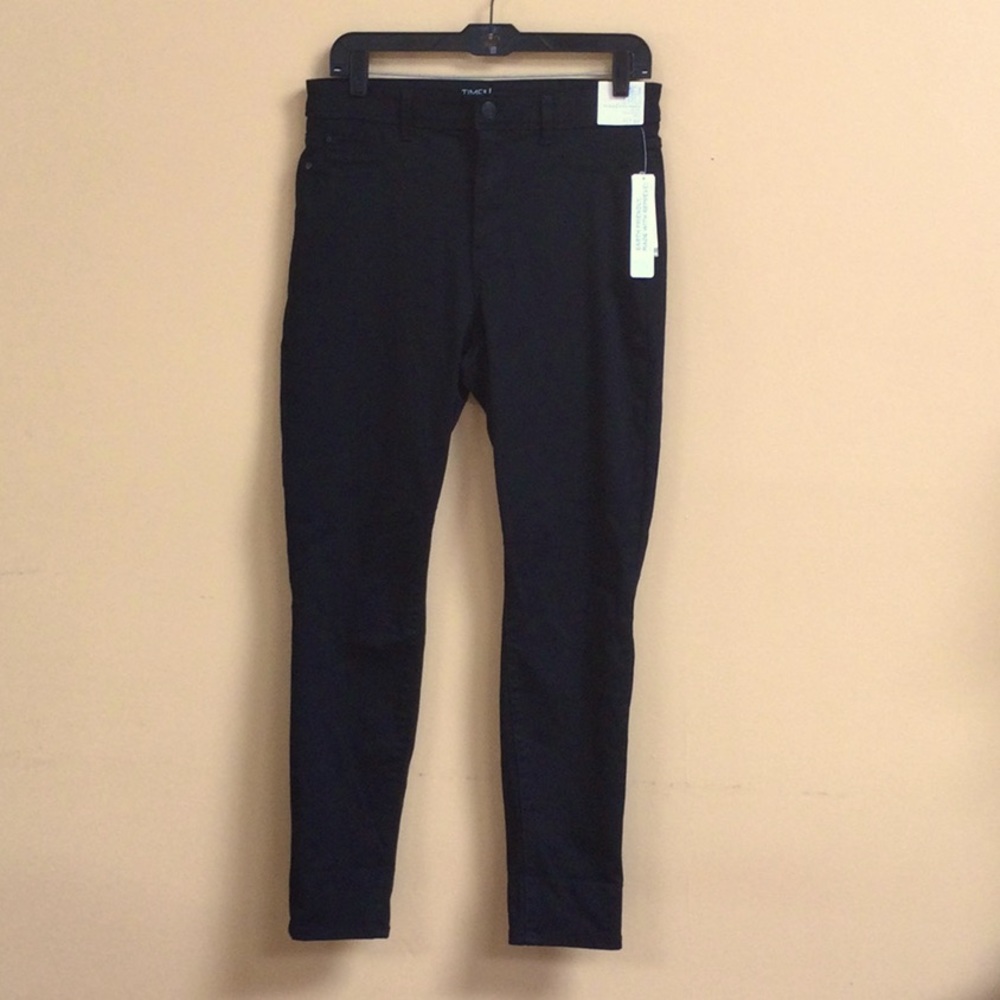 Time And Tru Black Sculpting Jeggings NWT
